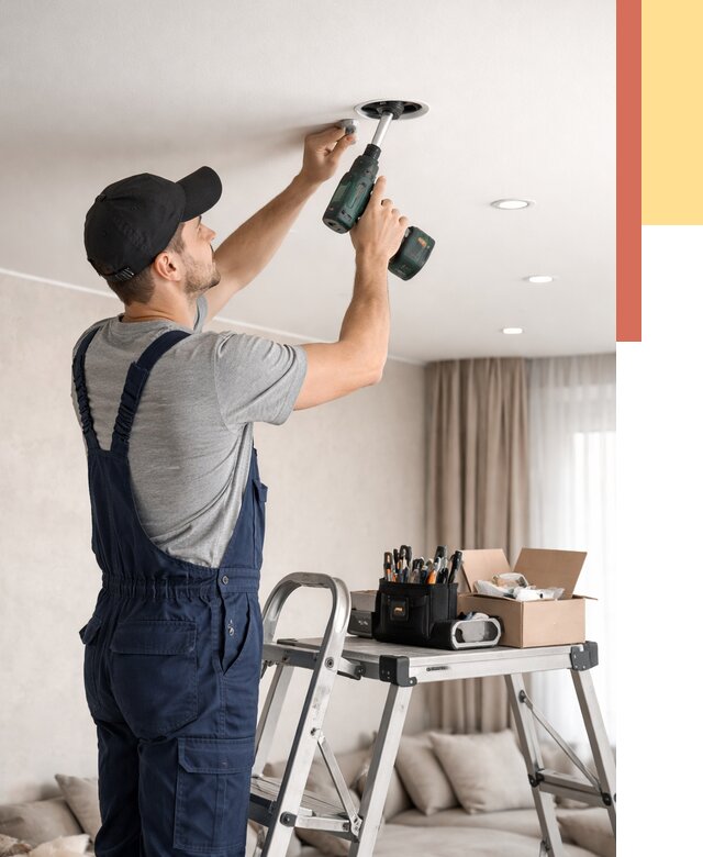 Установка и монтаж точечных светильников в натяжной потолок в Дедовске от 1979 руб. | ОТДЕЛОЧНИК-Ддв